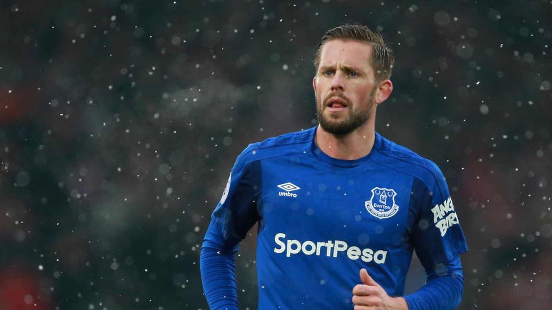 欧冠比赛中的“场外战”——媒体与舆论的角逐，欧冠外围赛分析